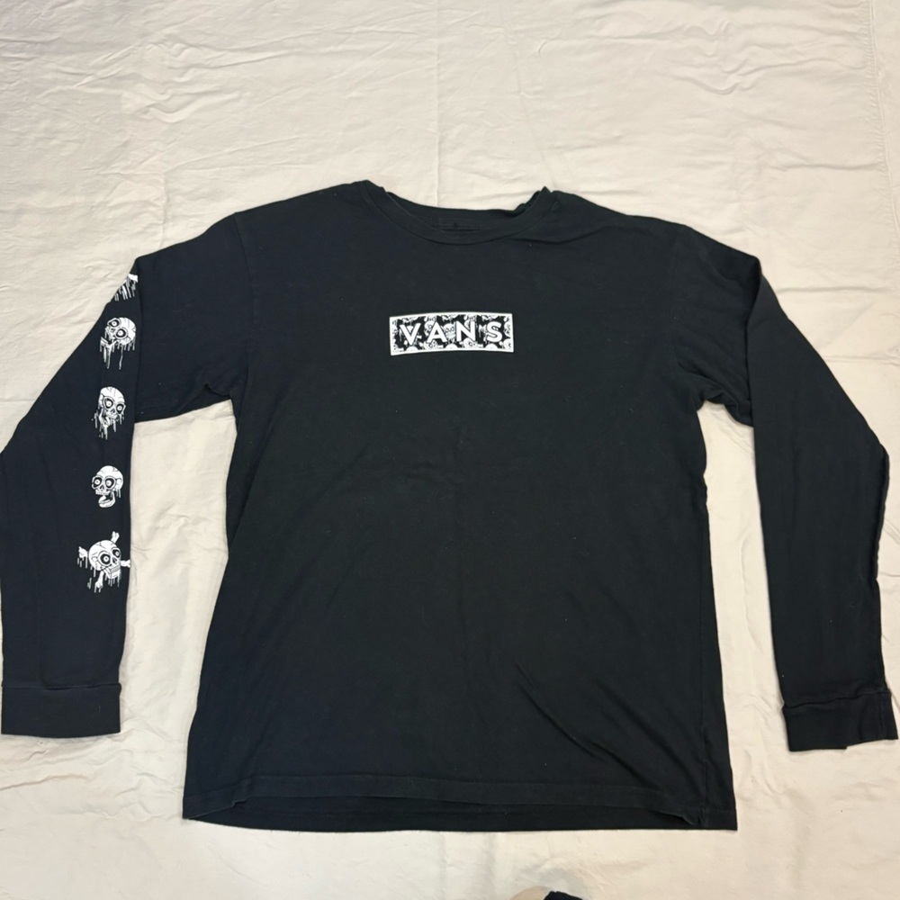 Vans Boys XL Black Skull and Crossbones Halloween Long Sleeve Cotton Tee Shirt